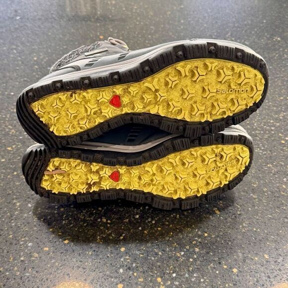 Salomon Kiana CS Waterproof Winter boots. Black. Size 6. - Picture 9 of 11